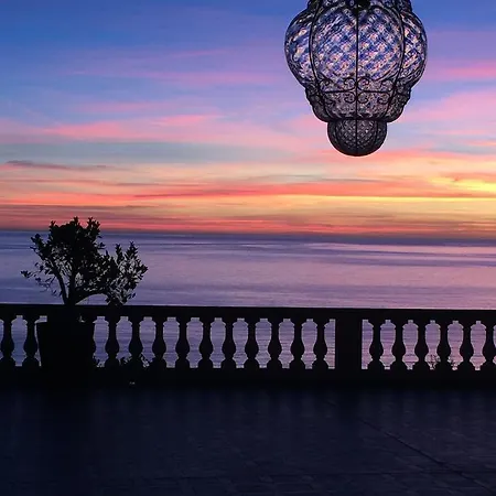 Cassis *